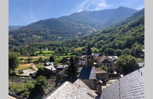 Espectacular ático duplex en Isil - Foto 1