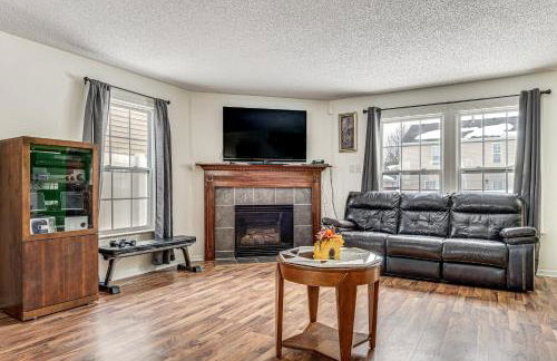 Patio and Yard! Family Home, 6 Mi to Airport - Foto 5