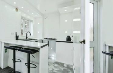 2 Bed Terrace House with modern touch - Foto 2