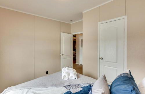 Spacious Tierra Amarilla Ranch House with Deck! - Foto 17