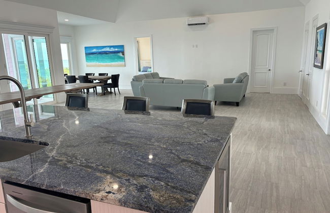 Twin Coves Tranquility: Private Beachfront Estate - Foto 9