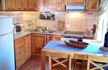 The Corner House - Charming Rustic Home in the Heart of Monchique - Foto 32