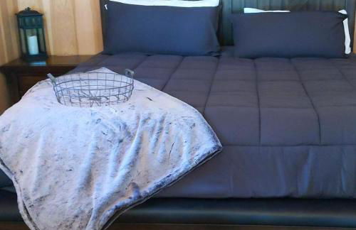 Lazy Bear Cabin 6 - Sleeps up to 4 - Foto 14