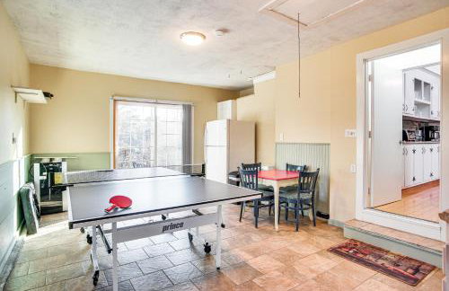 Ping-Pong and Backyard Spacious Chatham Retreat - Foto 26