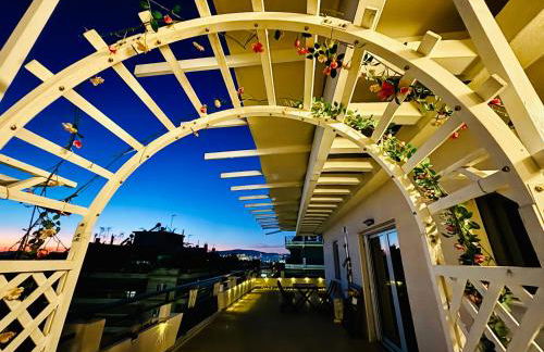 Quiet house-Athens Center 100 meters balcony on the top floor - Foto 1