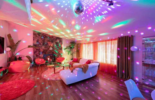 Disco House- The 70s Experience w Pool Spa - Foto 1