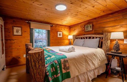 Enchanting Mountain Cottages w Hot Tub & Fireplace - Foto 42