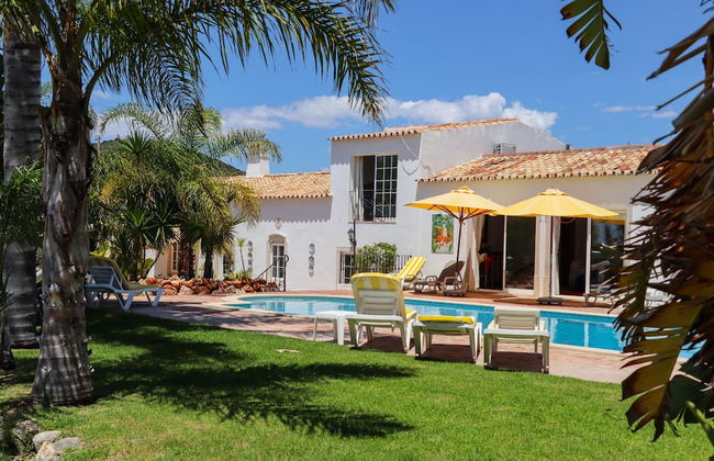 Idyllic Farm House With Huge Garden for 14pax - Foto 5