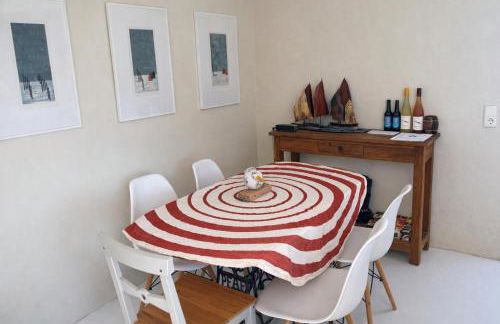 Helles Apartment mit Seeblick und großer Terrasse - Foto 1