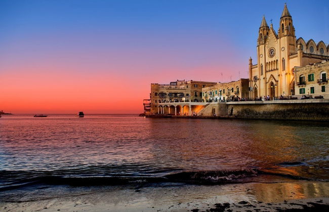 Valletta and Harbour Views Apartment in Central Sliema - Foto 23