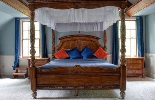 Creekside Haven with Dock & Scenic Views - Foto 9