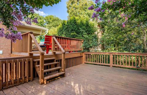 3BR Home - Free Parking-WiFi Kitchen Laundry-Kids Friendly-Near DC & Downtown & Metro-Patio & Deck - Foto 11