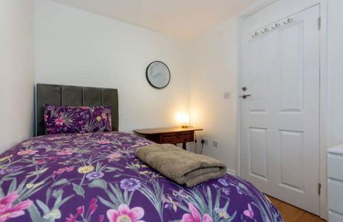 BrumStay UK® 5-Bed House Ideal for Long-Term Stays - Foto 20