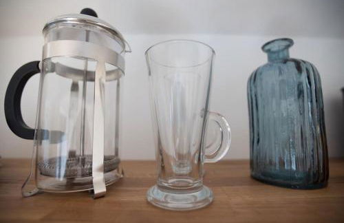 Cwtch, cozy studio, private, separate entrance. - Photo 14