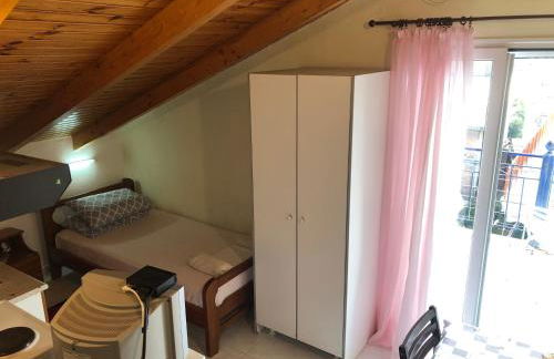 Ion Apartments Messolonghi Single Bed Room Mountain View Loft - Photo 25