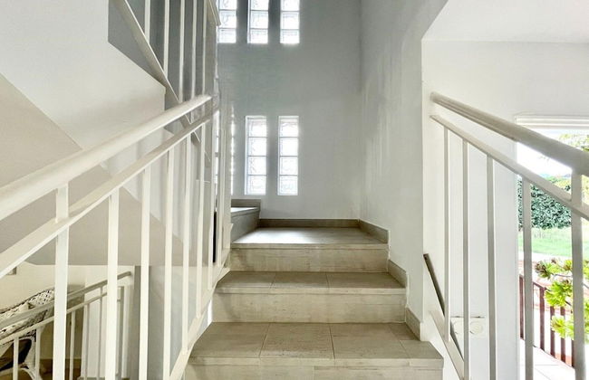 Sunlit Villa Near Golf - Foto 33