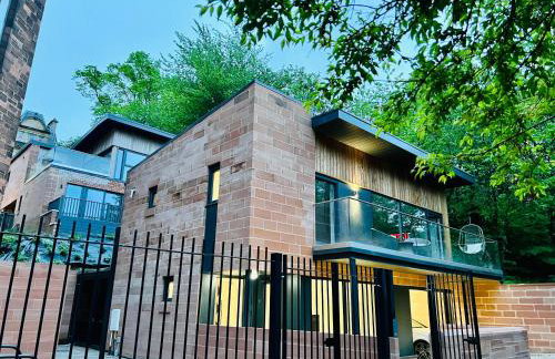 DESIGNER HOUSE - University of Glasgow / Central Glasgow 'Hillhead' West End G12 - Luxurious & Contemporary Detached House / Terrace / Garden / 'electric car charging' Garage Parking - Foto 1