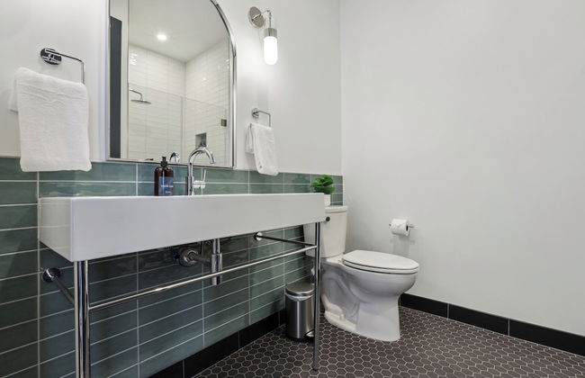 Roami at 714 Canal - Photo 63