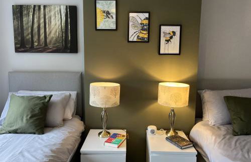 Modern 3-bed stay-away-home sleeps 6 nr Manchester - Foto 18