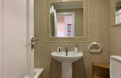 Monte Gordo Beach Flat with Balcony - Foto 15