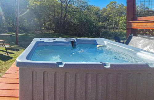 Cozy Home Sleeps 6 Hot Tub Fire Pit Free Ticket - Foto 5