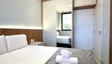 Apartamento de Luxo com Garagem Privativa e Wi-Fi Rápido - Foto 5, towels, wardrobe