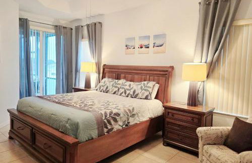 Orlando Disney 5BR Vacation Home, 2 Suites, Private Pool & Spa - Foto 34