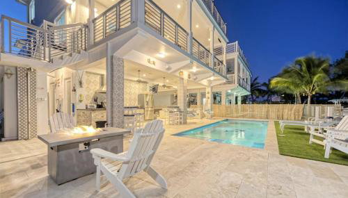 Casa Playa- Luxury Pool Home, 36' Dock - Foto 1