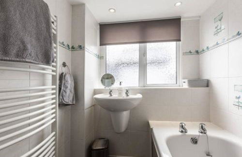 City home with parking and garden- pet friendly - Photo 68