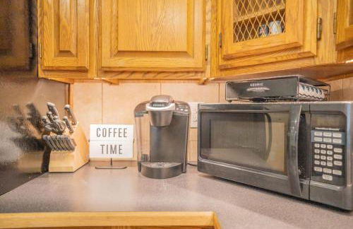 Tucked Away Timber Lower Suite - Foto 20