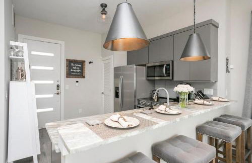 Downtown Luxury Condo at The Southern Belle - Foto 21