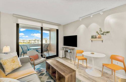 Fun cozy beach retreat! Steps to beach, heated pool & pickleball - Foto 27