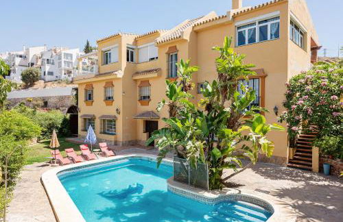 Casa Del Golf - 10 Minutes Walk - Photo 1