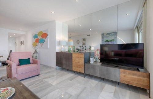 Hanami Alcazaba Beach Front Sea View - Photo 7