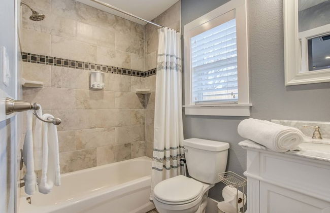 The Olympic Guest House 2 Bdrm Modern Perfection - Photo 23