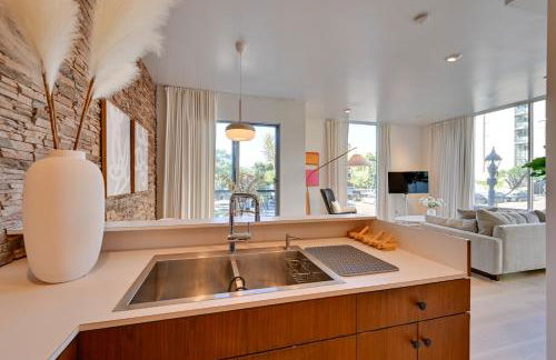 Rooftop with Views Modern Little Italy Townhome - Foto 12