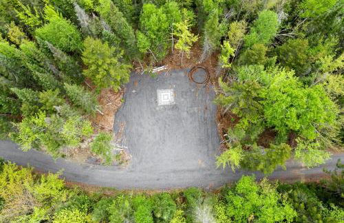 Secluded Cabin with Fireplace and Games in Lily Bay Township, Maine - Foto 14