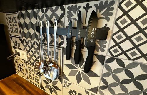 LE MONET studio proche Bordeaux avec balcon wifi & place de parking privé prox tram et Aéroport - Foto 17