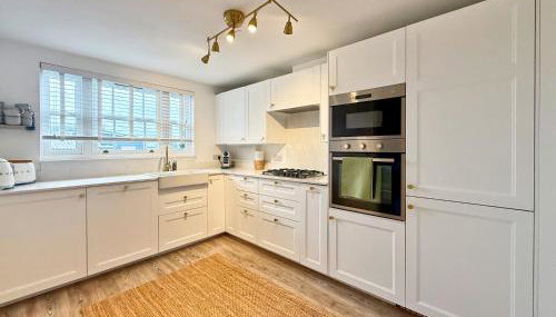 Newly Renovated Brightlingsea 3BDR Coastal Retreat - Foto 2