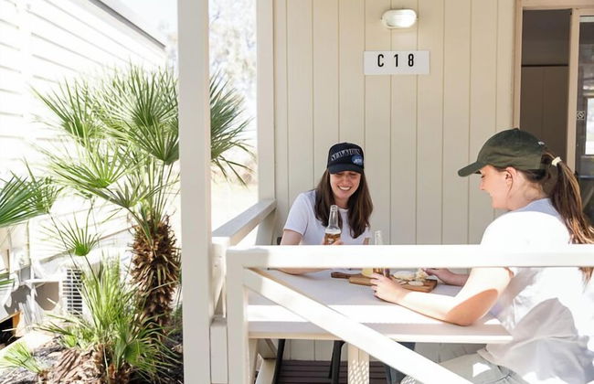 Highway 1 Holiday & Lifestyle Park - Foto 43