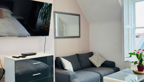 Penthouse Suite, Sea View, Close to Shops, Beach and Train - Foto 3