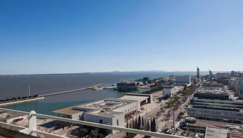 RENT4REST LISBON PARQUE DAS NAÇÕES 17Th FLOOR RIVER VIEW - Photo 3