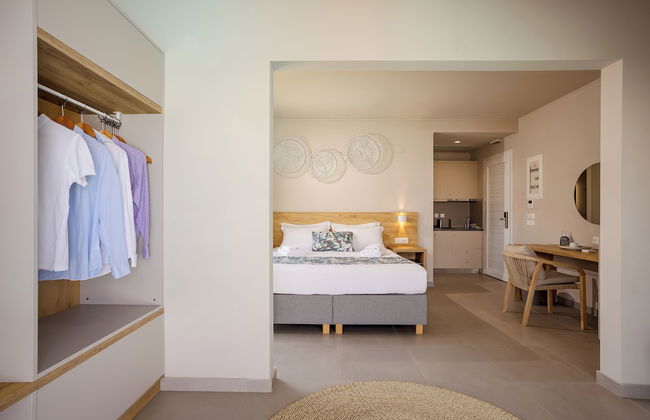 Sarpidon Suites - Photo 37