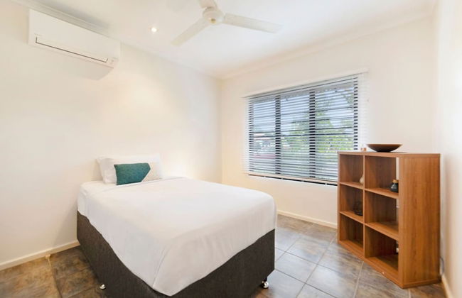 Cityside Hideaway Pool - Workstation - Markets - Foto 21