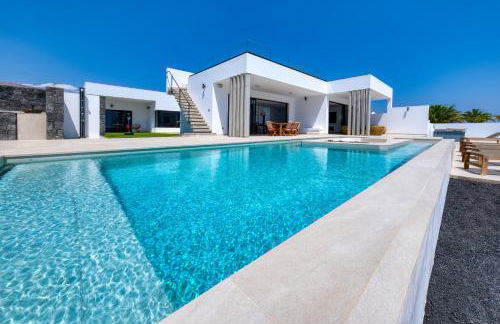 White House - Fire pit and Private pool By Lanzarote Vacation Homes - Foto 1
