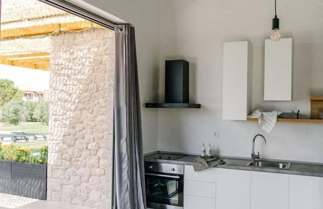 Irissa Suites - Photo 7