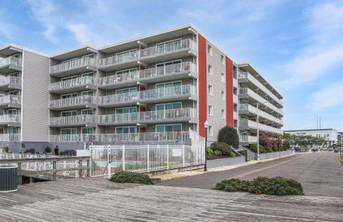 Couple's Escape - The One with Downtown Inlet Vibes - Assateague House 111 - Foto 29