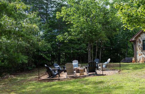 Monarch's Roost Luxe Cabin w Hot Tub and Sauna 10 Min to Helen - Foto 47
