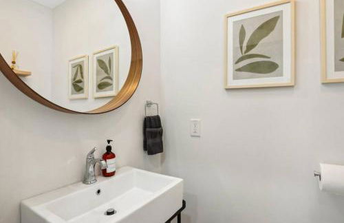 Historic Home in Brewers Hill with hot tub! - Foto 9