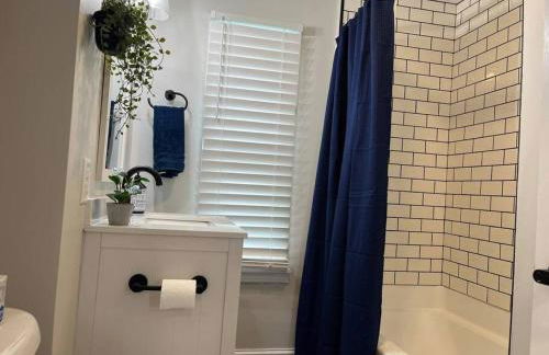 Large-group Retreat w/Loft Space Near Beach - Foto 36